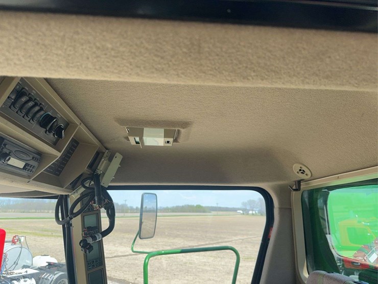 2006-john-deere-9660-sts-image-14