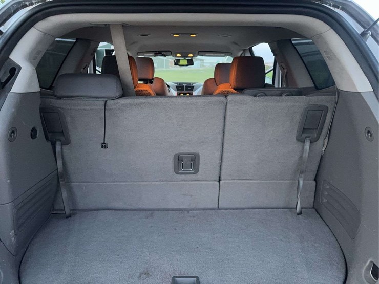 2012-chevrolet-traverse-image-19