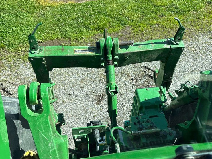 2011-john-deere-7260r-image-53