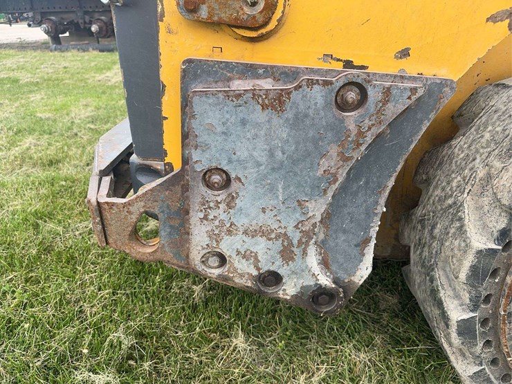 deere-318g-image-29