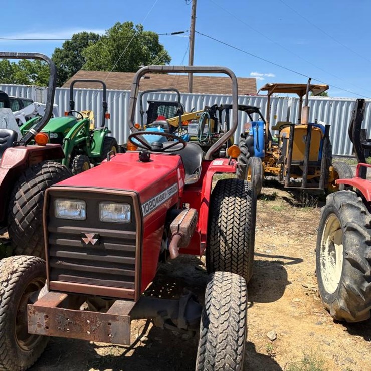 MASSEY-FERGUSON 1020