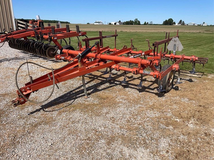 allis-chalmers-1200-e-image-1