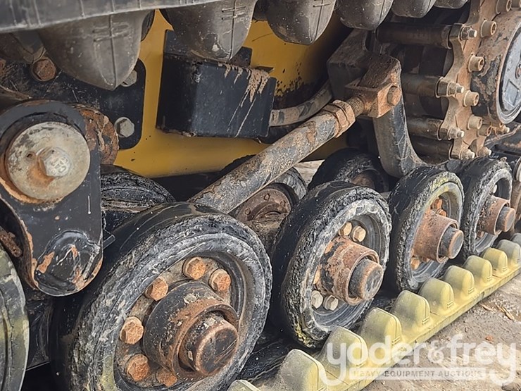 2011-caterpillar-257b3-image-13