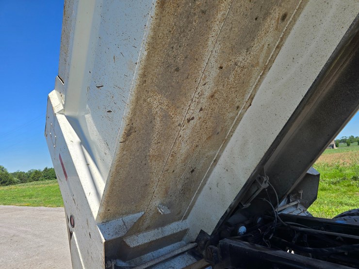 2020-western-star-4900-image-46