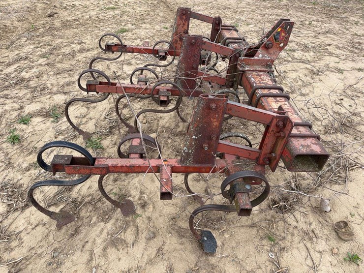 3-row-cultivator-image-2