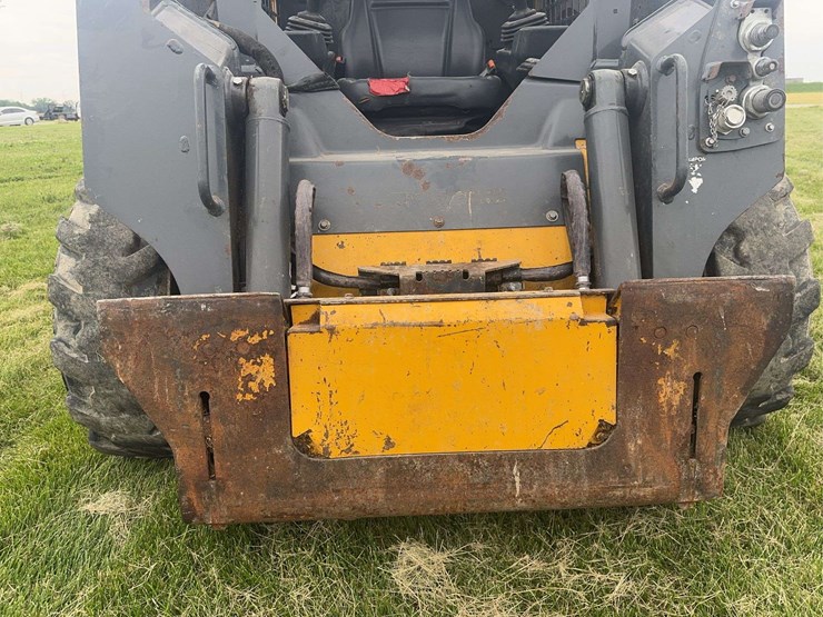 deere-318g-image-31