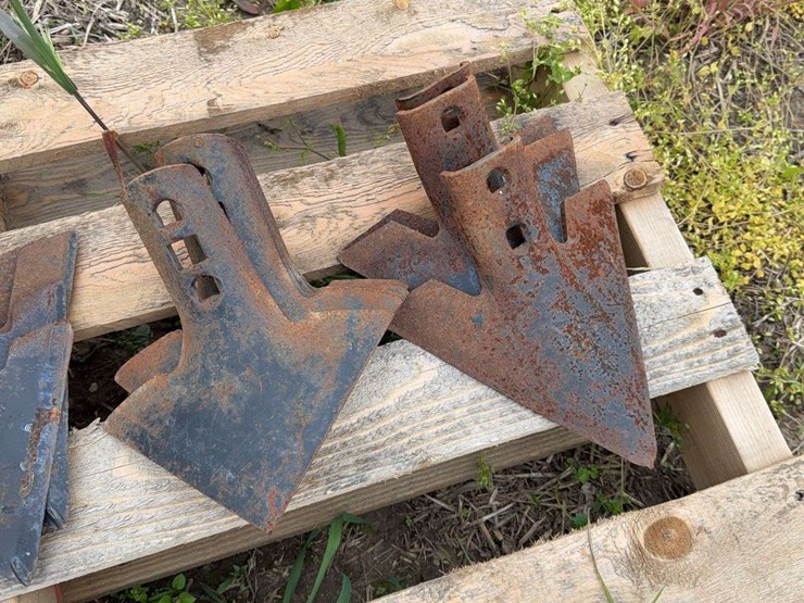 shovels---qty-22-image-1