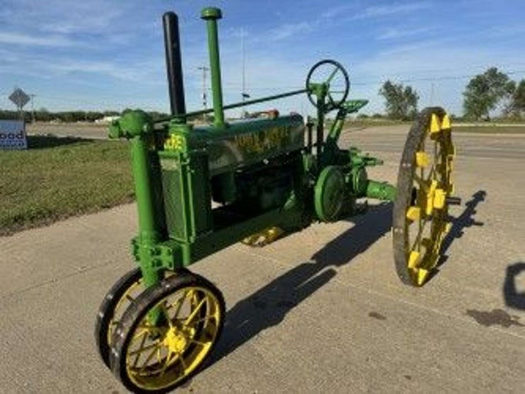 john-deere-b-image-2
