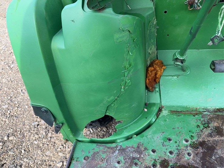 john-deere-gator-image-24