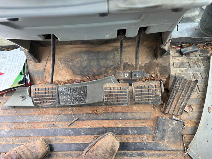 2008-massey-ferguson-5465-image-18