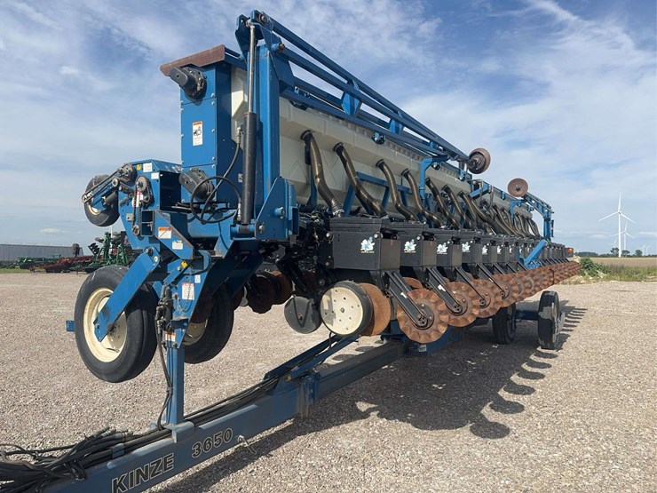 kinze-3650-image-2