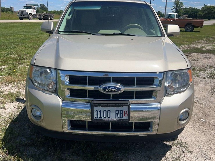 2012-ford-escape-image-8