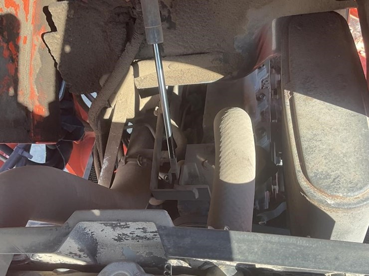 2019-kubota-l2501-image-17