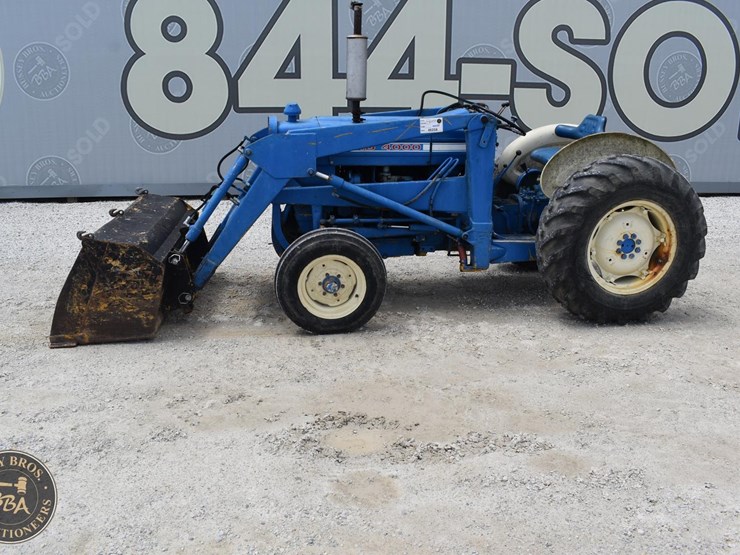 ford-4000-image-2