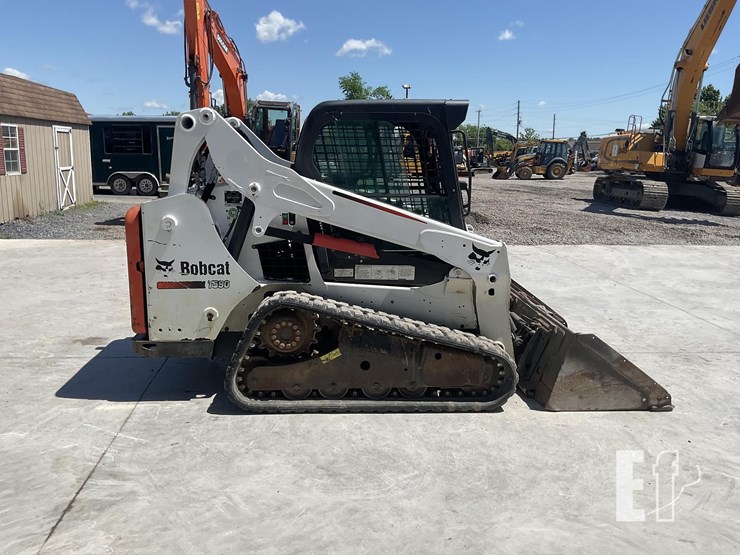2014-bobcat-t590-image-5