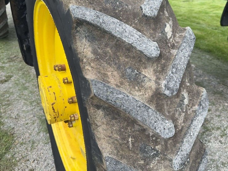 john-deere-4630-image-37