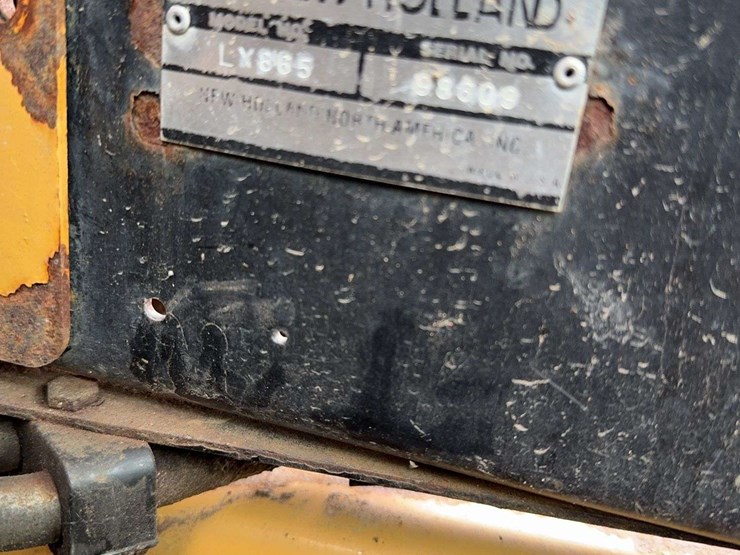 new-holland-lx865-image-27