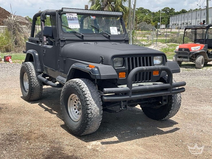 1995-jeep-wrangler-image-2