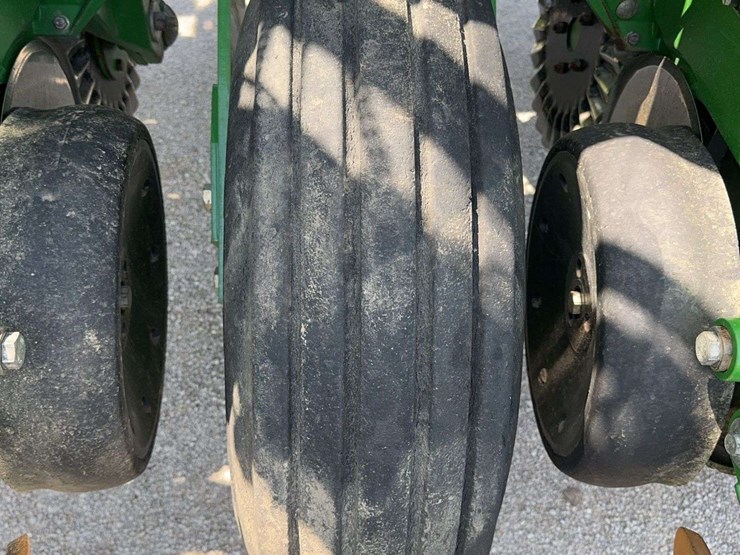 2019-john-deere-1795-image-21