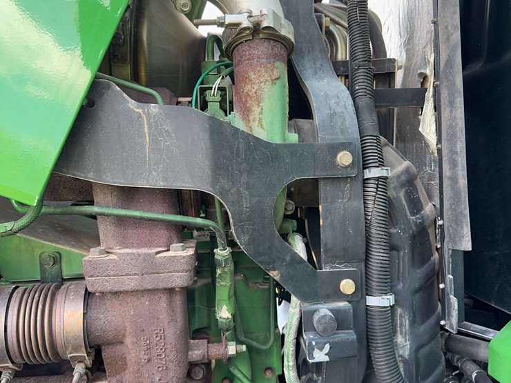 2012-john-deere-7260r-image-56