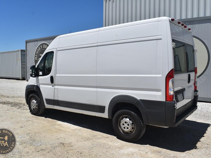 2014-ram-promaster-1500-image-4