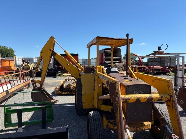 john-deere-310-image-24
