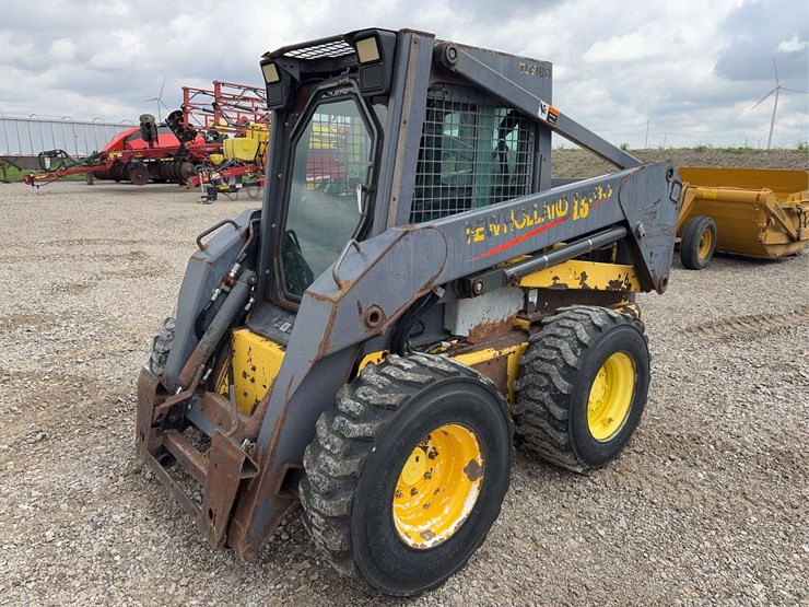 new-holland-ls180-image-1
