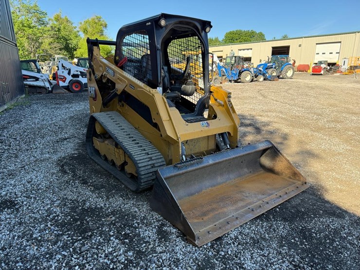 2021-caterpillar-259d3-image-6