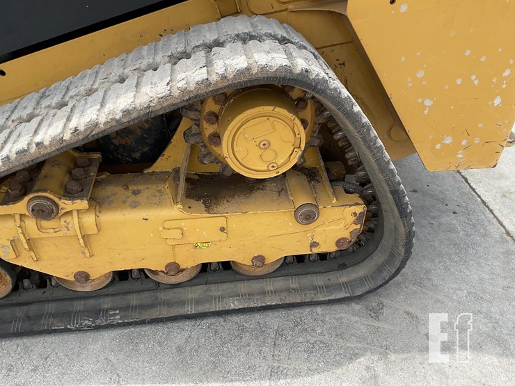 2018-caterpillar-239d-image-10