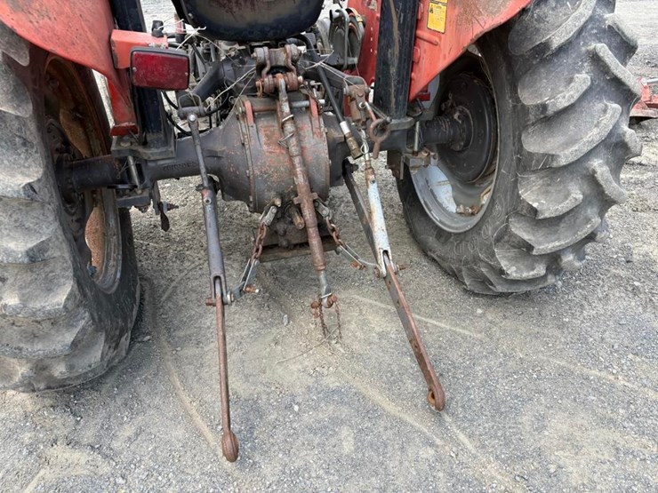 massey-ferguson-240-image-10