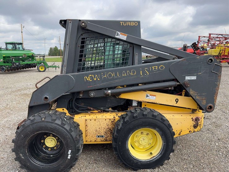 new-holland-ls180-image-9