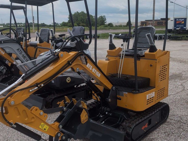 ats-mini-excavator-ats-rt15r--15hp-image-1
