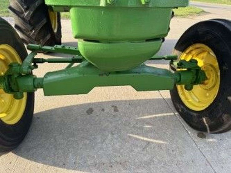 1955-john-deere-70-image-10