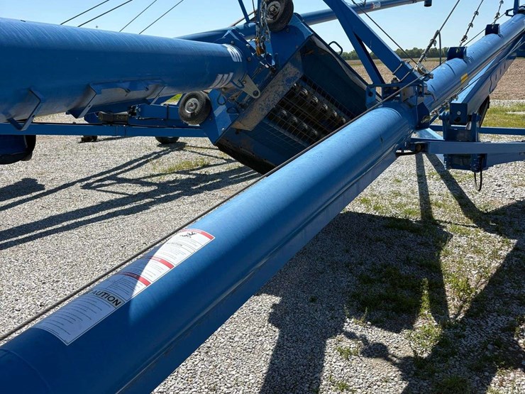 brandt-1070-swing-away-auger,-540-pto,-hyd.-winch-image-7