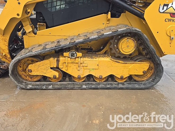 2022-caterpillar-259d3-image-10