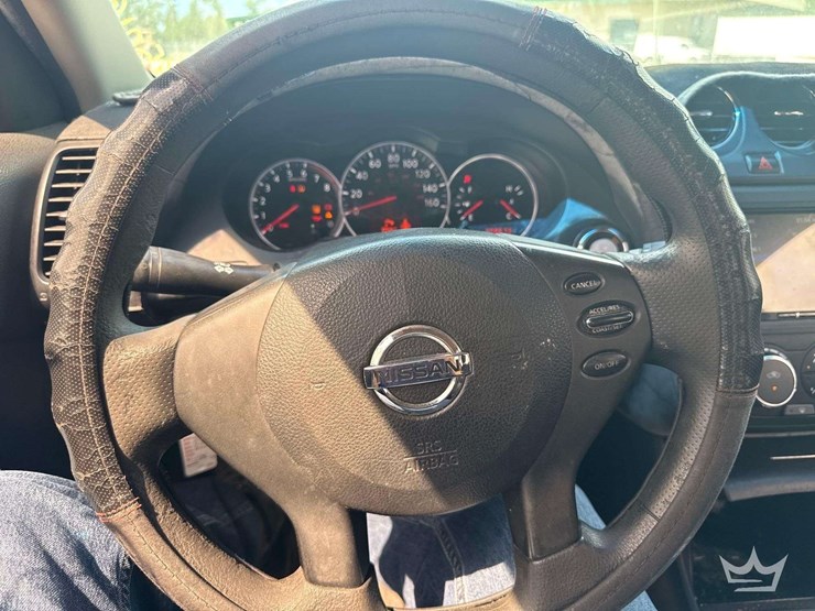 2012-nissan-altima-sedan-image-14
