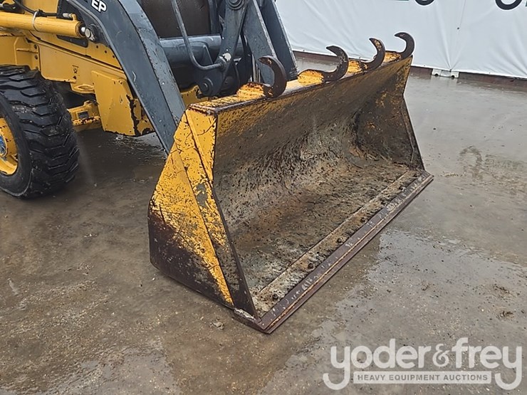 2014-deere-310k-ep-image-14