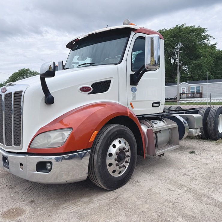 2018 PETERBILT 579