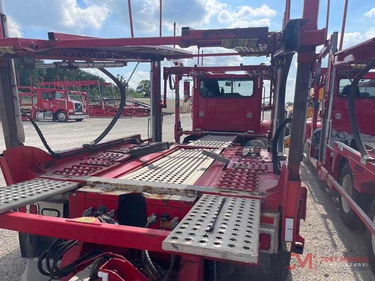 peterbilt-365-image-12