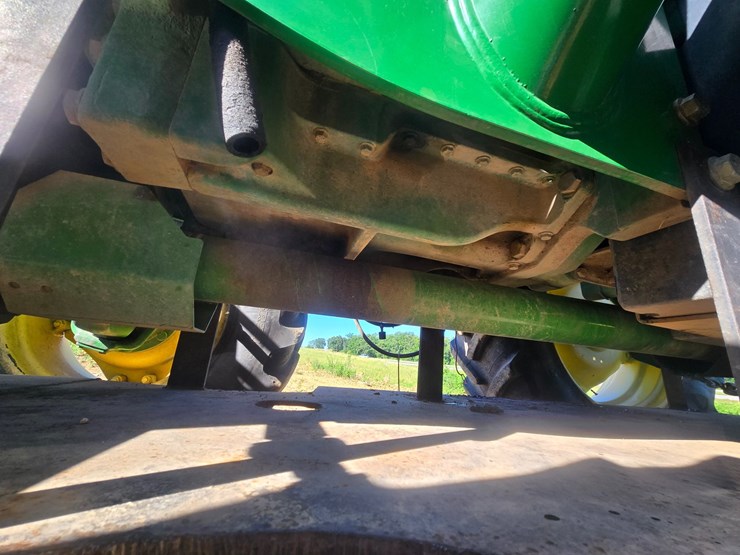2010-john-deere-6115d-image-27