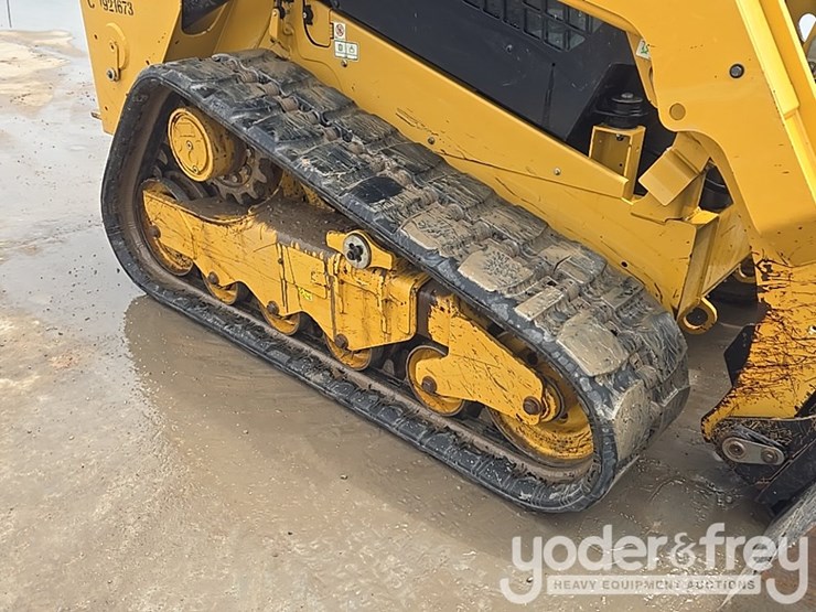 2022-caterpillar-259d3-image-13