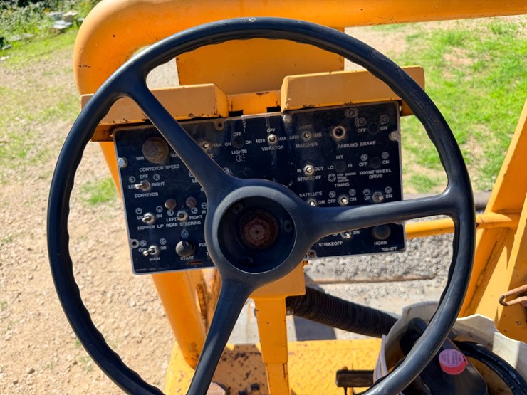 2000-john-deere-6-image-56