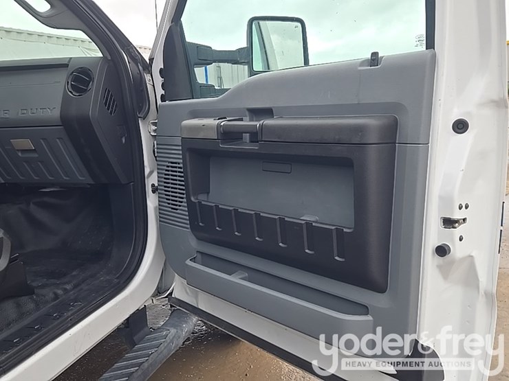 2013-ford-f450-image-52