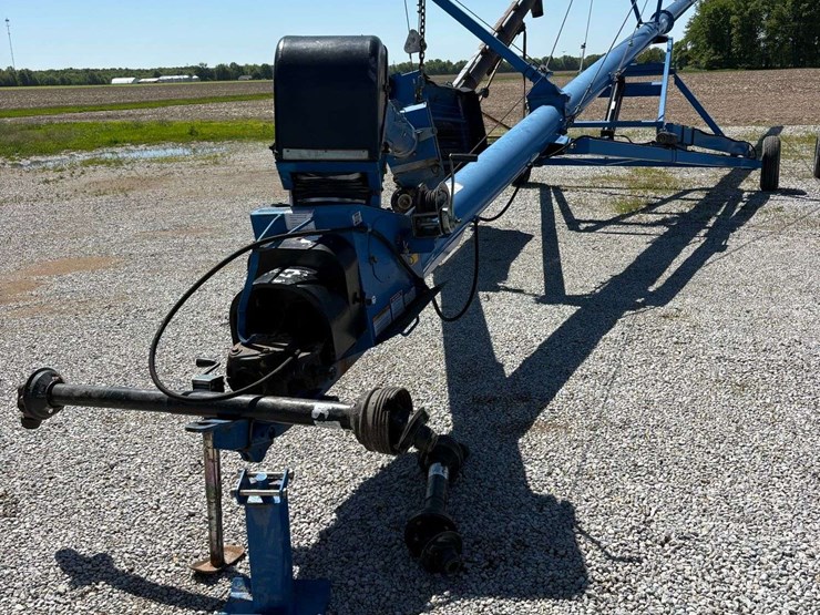 brandt-1070-swing-away-auger,-90-degree-gar-box-for-side-or-front-pto,-540pto,-s/n--111641-image-1