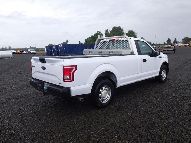 2016-ford-f150-xl-image-5