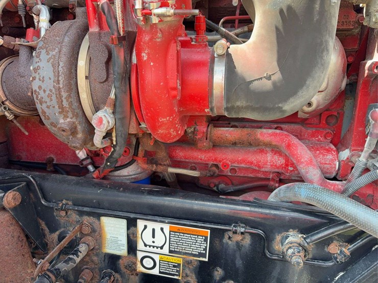 peterbilt-579-image-43
