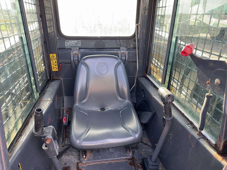 new-holland-ls180-image-22