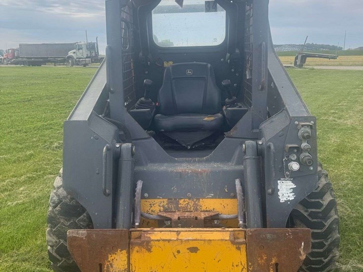 deere-318g-image-6
