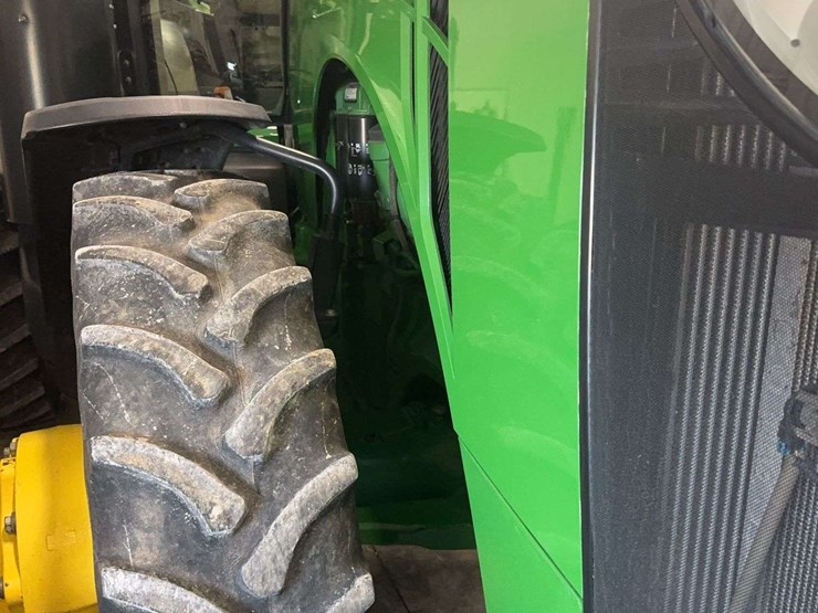 2013-john-deere-8285r-image-85