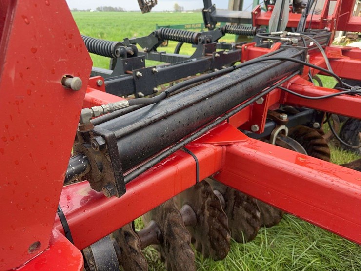 case-ih-330-image-60